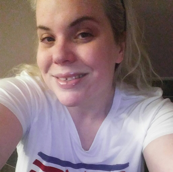 Meet your Posher, Lara - Picture 4 of 7